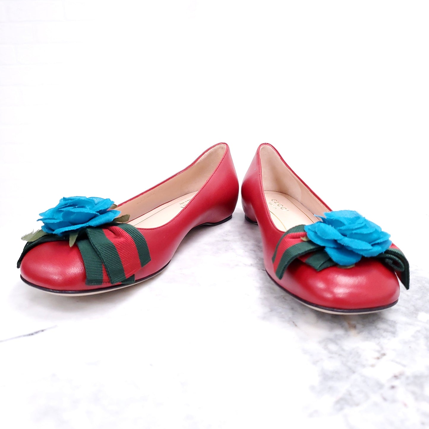 GUCCI FLATS WITH BOW DETAILS - SIZE 35.5