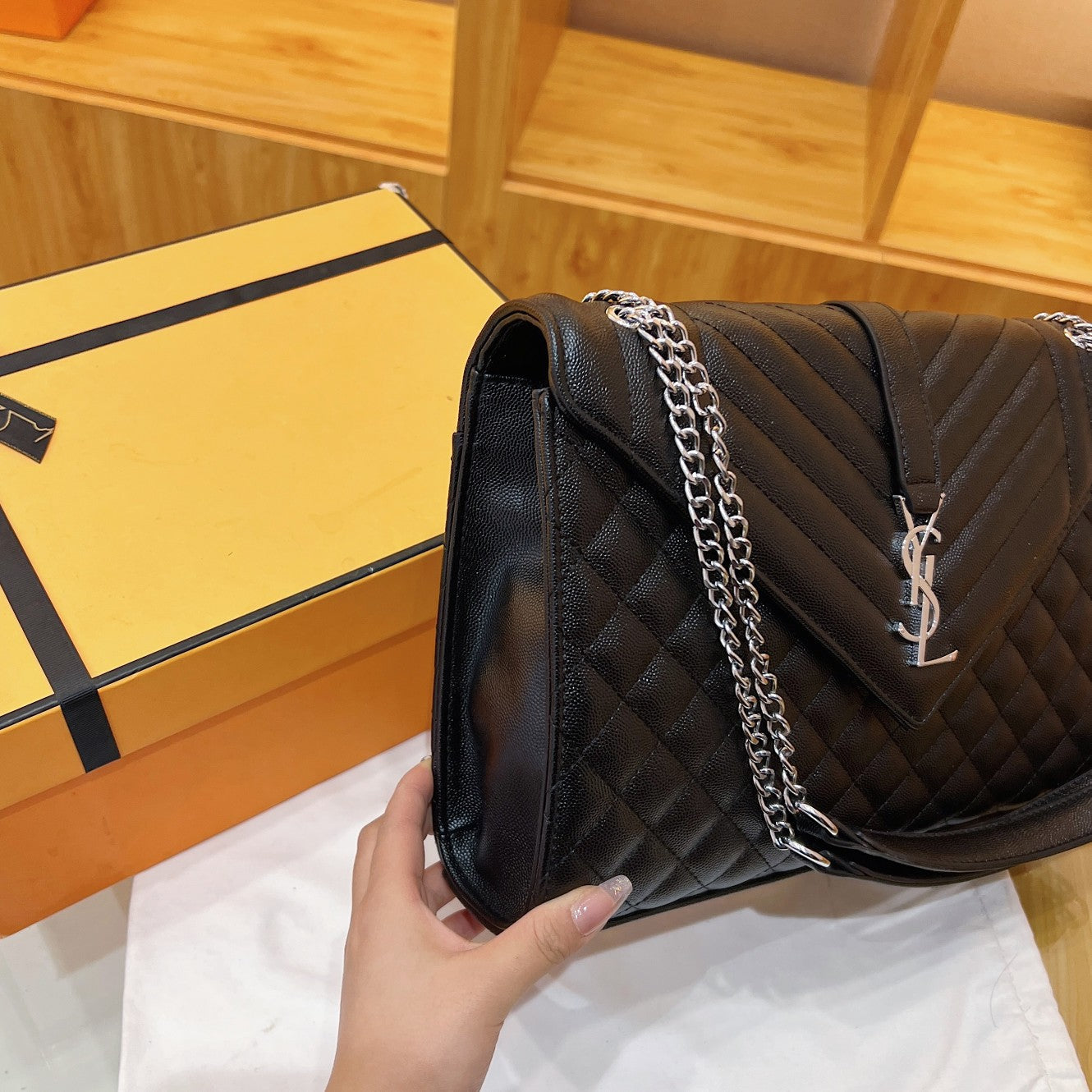 Ysl  Yves Saint Laurent Handbags