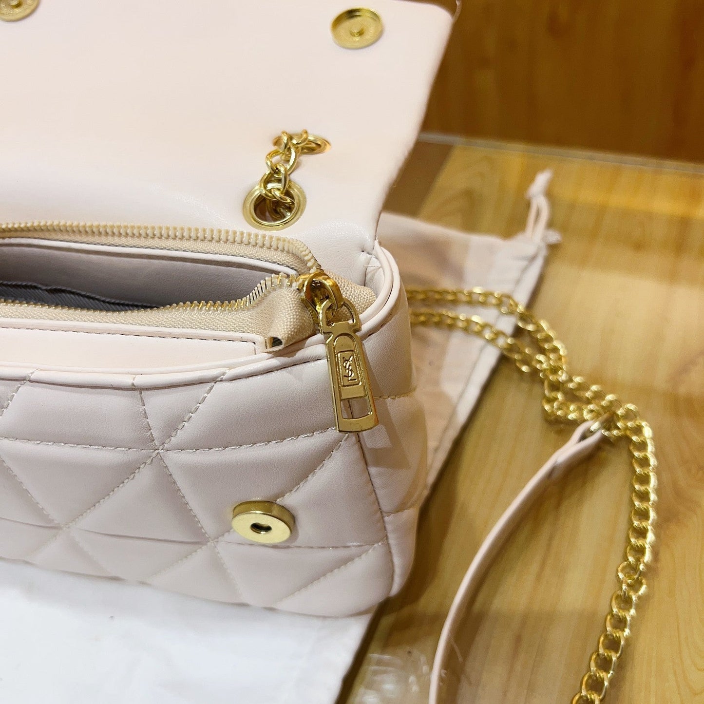 Ysl  Yves Saint Laurent Handbags