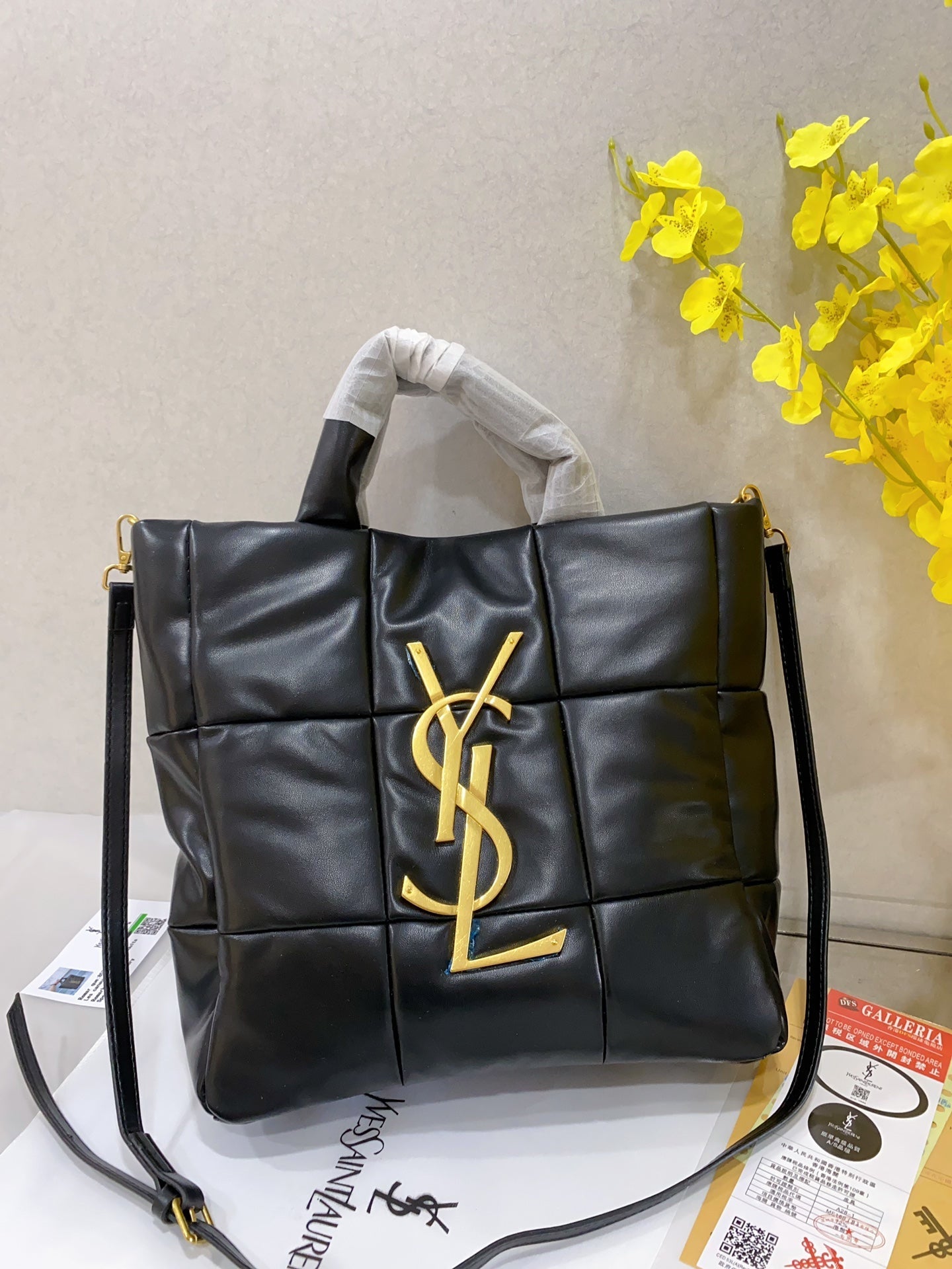 Ysl  Yves Saint Laurent Handbags