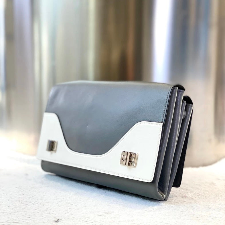 Preloved Prada crossbody bag2420